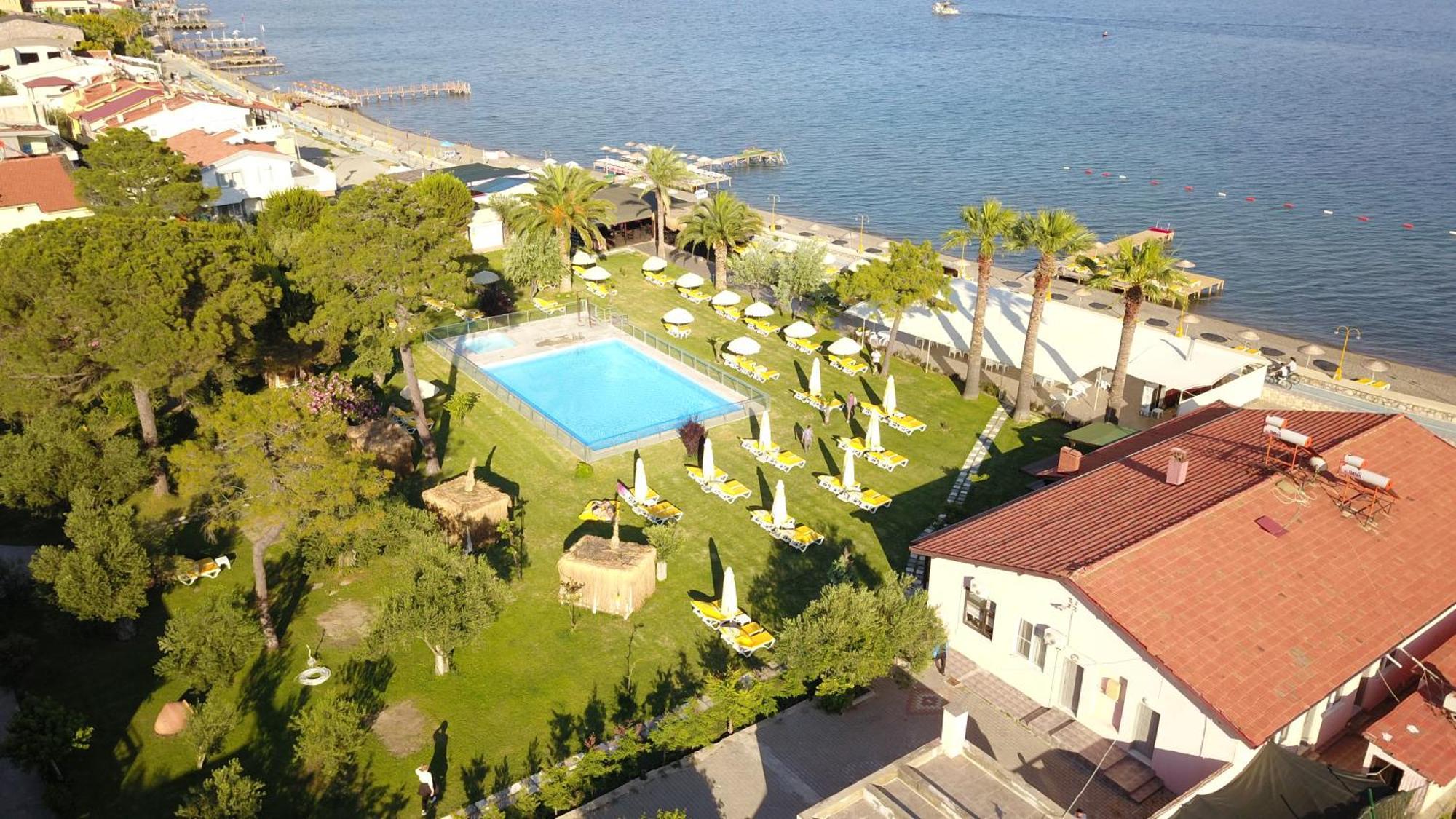 Palm Beach Hotel 库古库俞 外观 照片